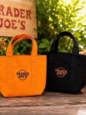 Trader Joe’s Mini Halloween Tote Bag Set Orange Black Trick or Treat